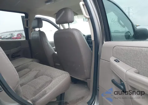 2004 Ford Explorer Xls z USA, uszkodzony, nr VIN 1FMZU62K44ZA54878